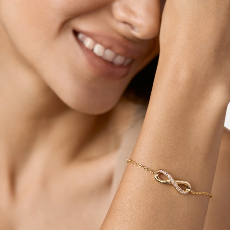 Women Gold-Toned & White Brass Crystals Handcrafted Gold-Plated Link Bracelet