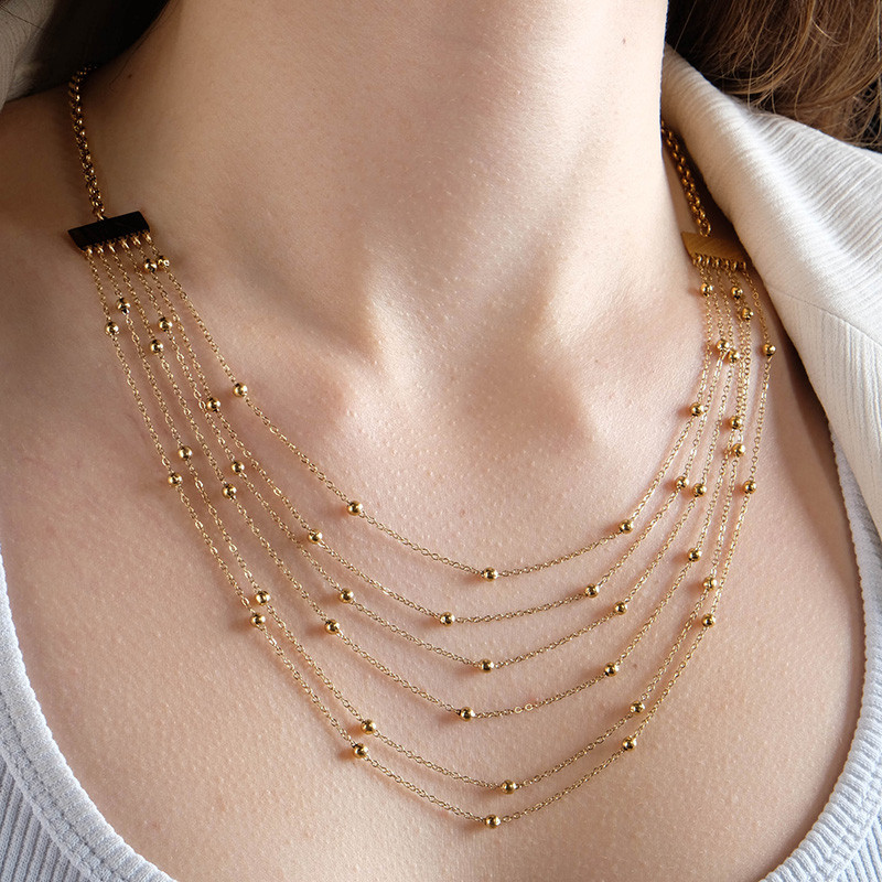 How to Layer Necklaces Like a Fashion Pro